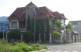 Villa khu Tuyên Sơn, 3 tầng, DT: 8x20m, có 6 phòng ngủ, giá: 1500$/ tháng. ID: 1077.
