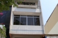 Nhà mặt tiền Nguyễn Văn Linh cho thuê, DTĐ: 4,5x23,5m, 4,5 tầng, 5 phòng ngủ, chưa có tiện nghi, giá: 900$
